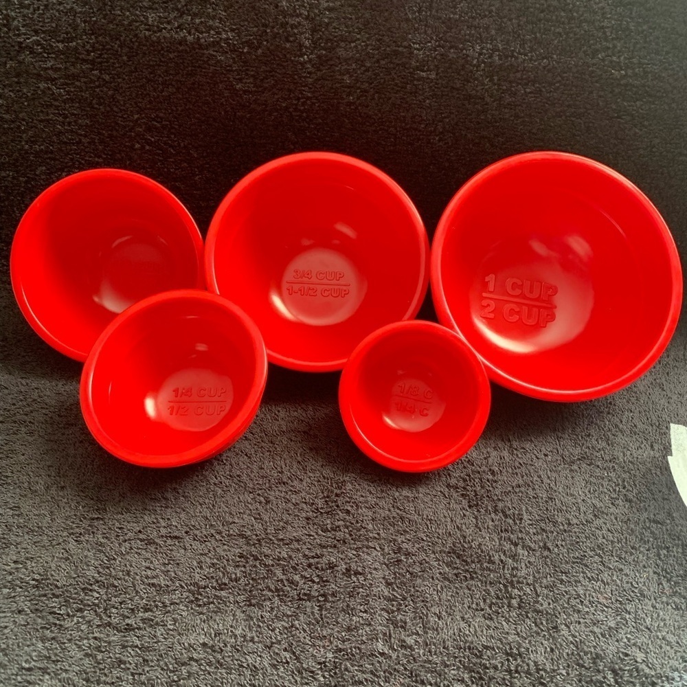 NWOT Red Melamine Nesting Measuring Bowls, Set of 5, 1/8 - 2 Cups